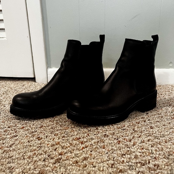 La Canadienne Conner Leather Bootie 